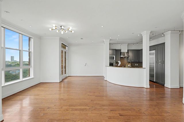 1419 Montrose Boulevard 702, Houston, TX 77019