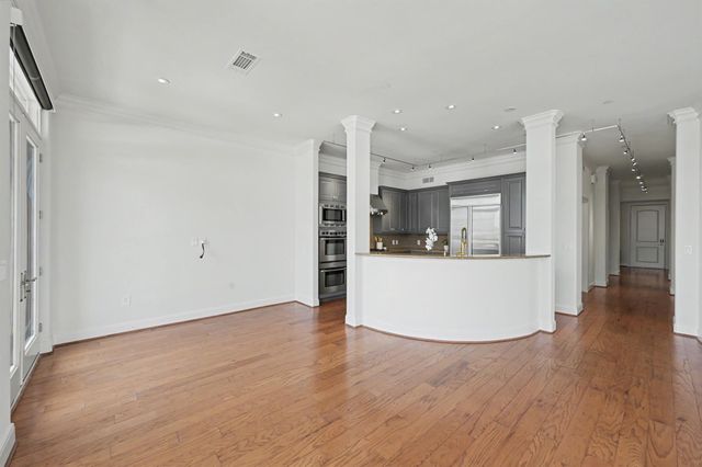 1419 Montrose Boulevard 702, Houston, TX 77019