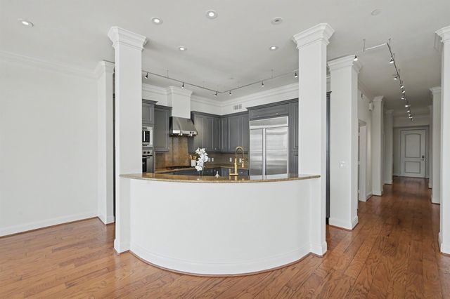 1419 Montrose Boulevard 702, Houston, TX 77019