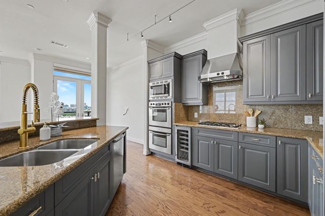1419 Montrose Boulevard 702, Houston, TX 77019