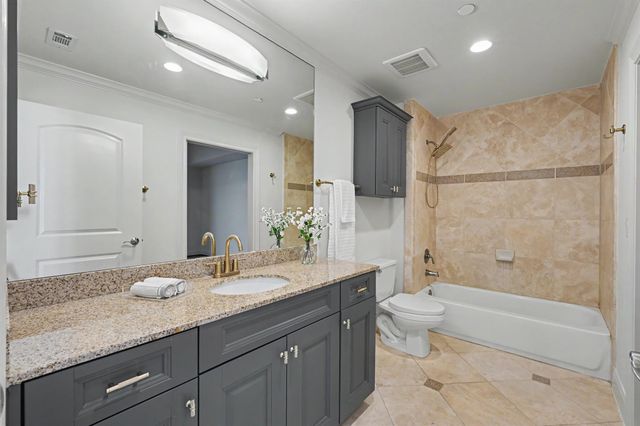 1419 Montrose Boulevard 702, Houston, TX 77019