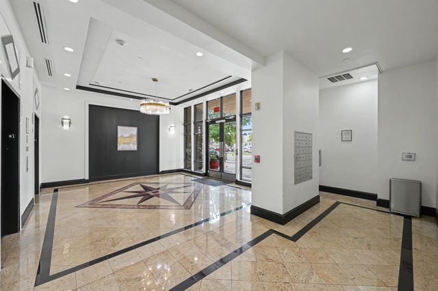 1419 Montrose Boulevard 702, Houston, TX 77019