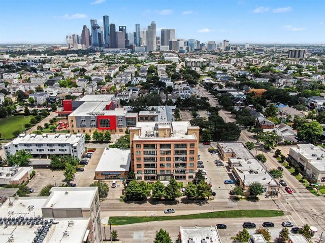 1419 Montrose Boulevard 702, Houston, TX 77019