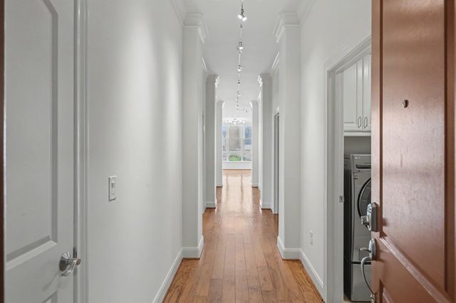 1419 Montrose Boulevard 702, Houston, TX 77019