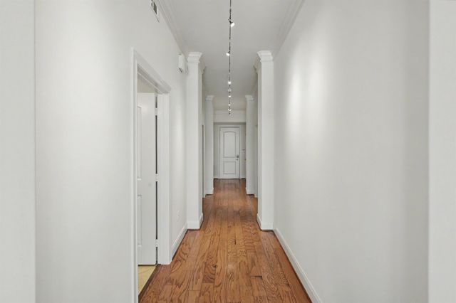 1419 Montrose Boulevard 702, Houston, TX 77019