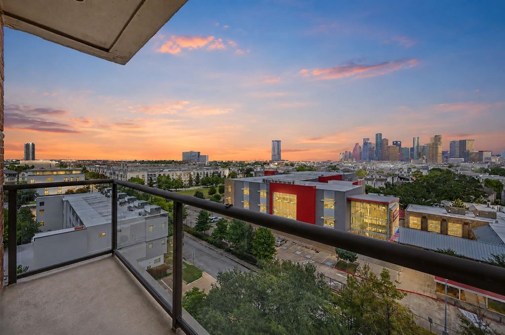 1419 Montrose Boulevard 702, Houston, TX 77019