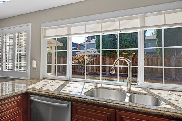 4162 Fairlands Dr, Pleasanton, CA 94588