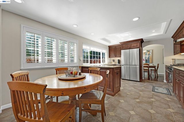 4162 Fairlands Dr, Pleasanton, CA 94588