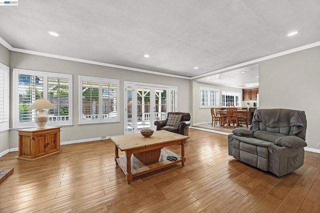 4162 Fairlands Dr, Pleasanton, CA 94588