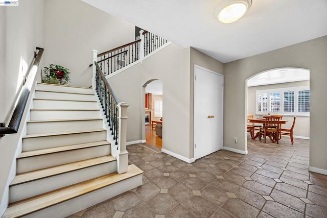 4162 Fairlands Dr, Pleasanton, CA 94588