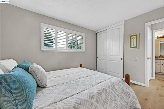 4162 Fairlands Dr, Pleasanton, CA 94588