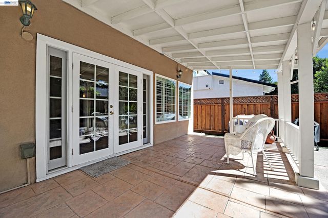 4162 Fairlands Dr, Pleasanton, CA 94588