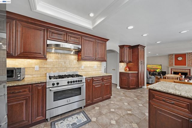 4162 Fairlands Dr, Pleasanton, CA 94588