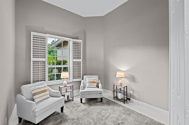 9919 Royal Cardigan Way, West Palm Beach, FL 33411