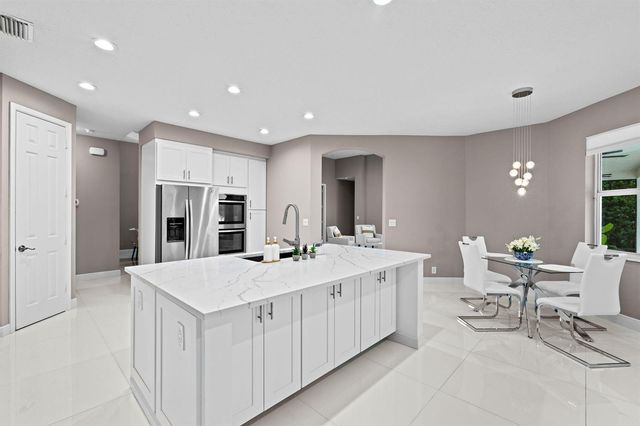 9919 Royal Cardigan Way, West Palm Beach, FL 33411