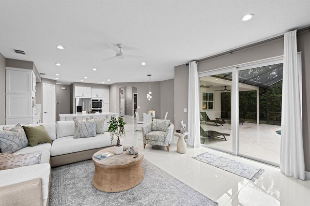 9919 Royal Cardigan Way, West Palm Beach, FL 33411