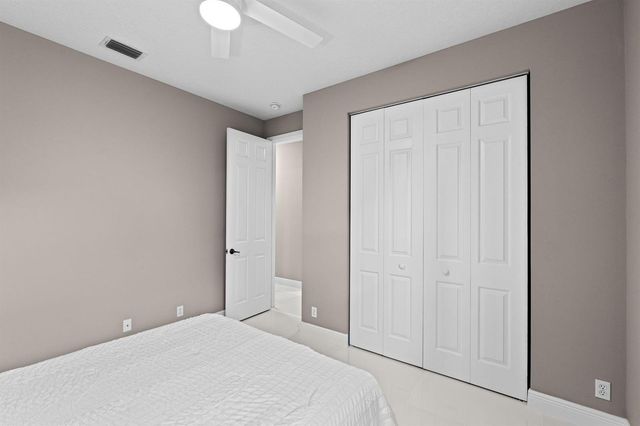 9919 Royal Cardigan Way, West Palm Beach, FL 33411