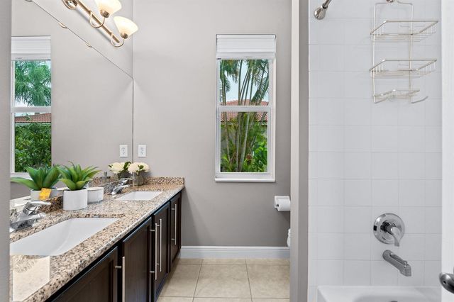 9919 Royal Cardigan Way, West Palm Beach, FL 33411