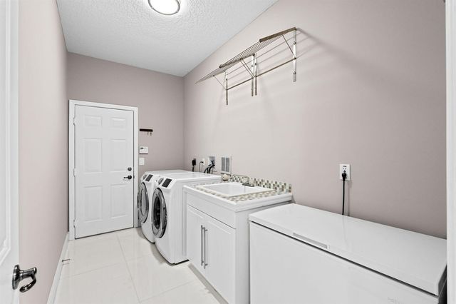 9919 Royal Cardigan Way, West Palm Beach, FL 33411