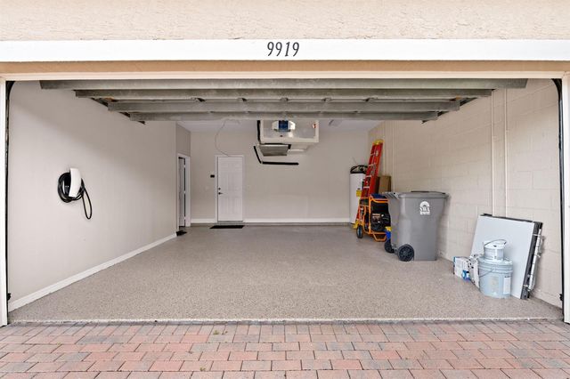 9919 Royal Cardigan Way, West Palm Beach, FL 33411