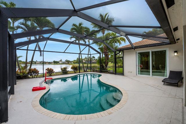9919 Royal Cardigan Way, West Palm Beach, FL 33411