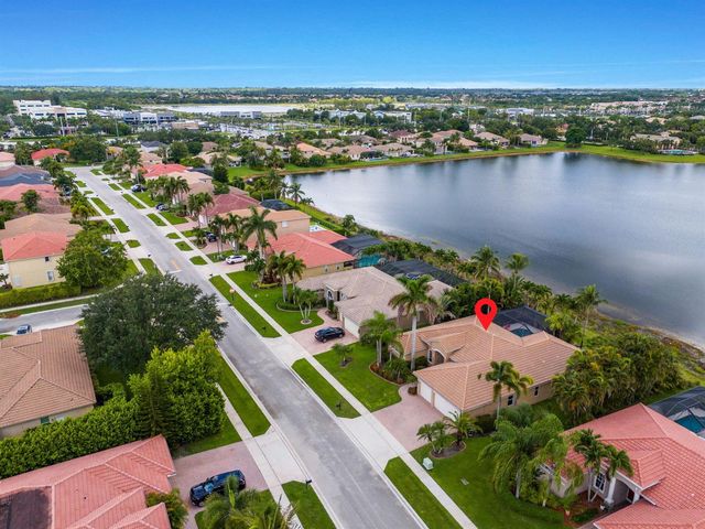 9919 Royal Cardigan Way, West Palm Beach, FL 33411