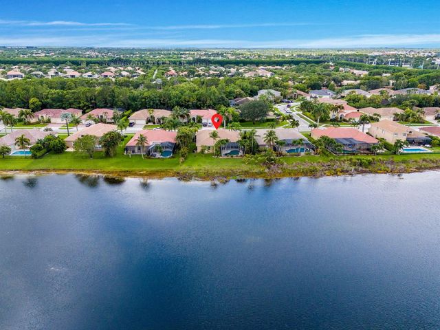 9919 Royal Cardigan Way, West Palm Beach, FL 33411