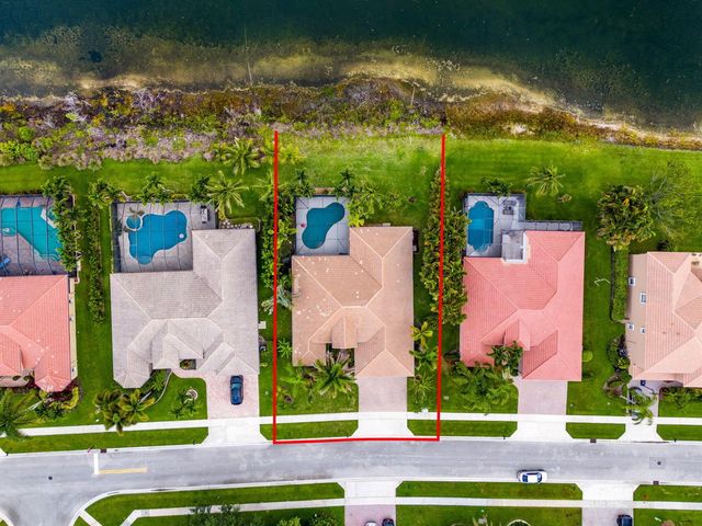 9919 Royal Cardigan Way, West Palm Beach, FL 33411