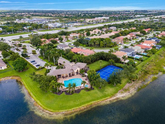 9919 Royal Cardigan Way, West Palm Beach, FL 33411