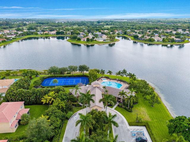9919 Royal Cardigan Way, West Palm Beach, FL 33411