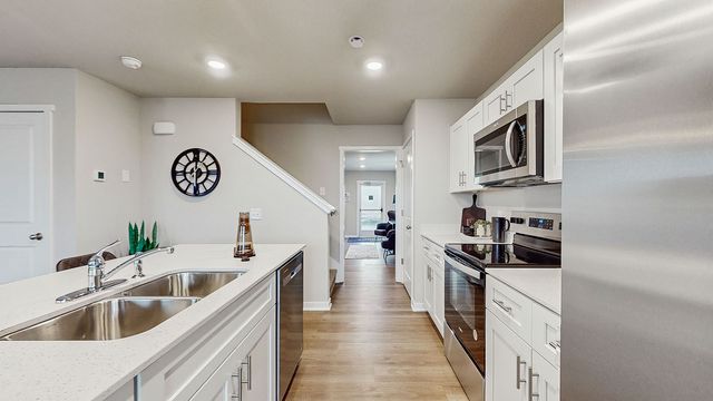 1410 S Banks Street, West Des Moines, IA 50263