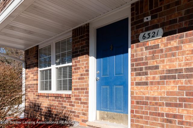 6321 Beechfield Drive, Lansing, MI 48911