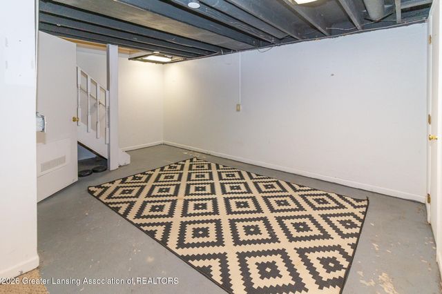 6321 Beechfield Drive, Lansing, MI 48911