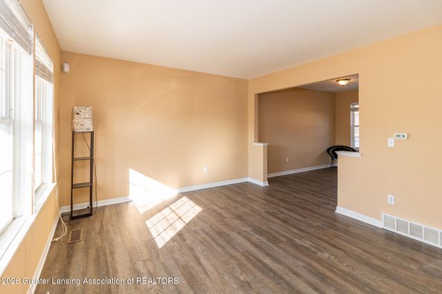 6321 Beechfield Drive, Lansing, MI 48911