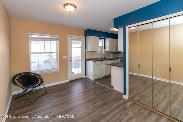 6321 Beechfield Drive, Lansing, MI 48911