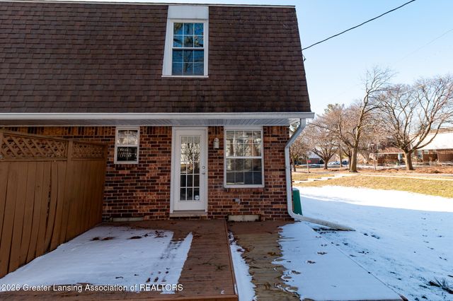 6321 Beechfield Drive, Lansing, MI 48911