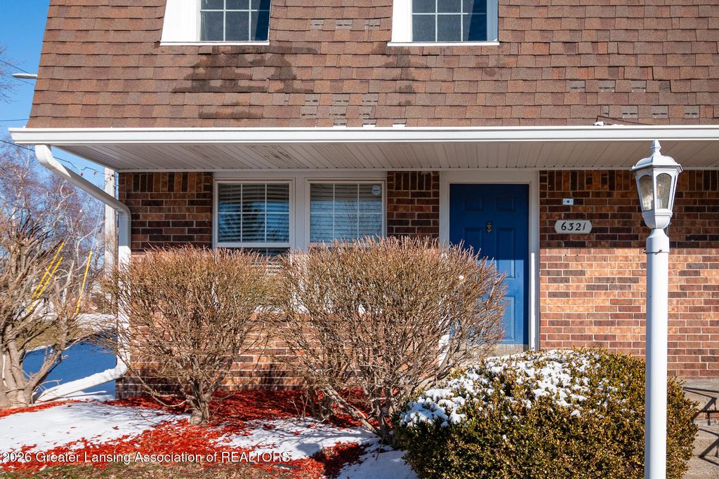 6321 Beechfield Drive, Lansing, MI 48911