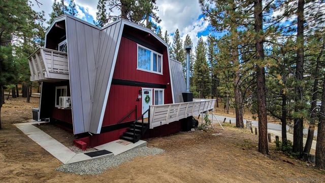 777 Iris Dr, Big Bear, CA 92315