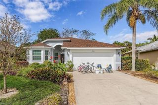 833 Mount Hood CT, Naples, FL 34104