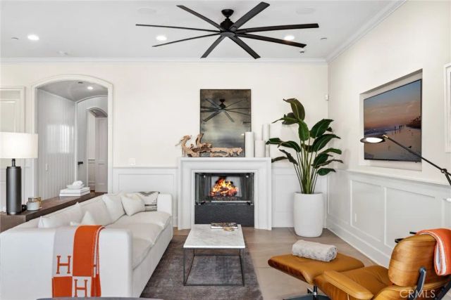 4682 Oceanridge, Huntington Beach, CA 92649