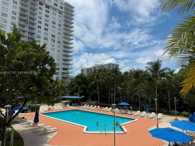 2801 NE 183rd St 2107W, Aventura, FL 33160
