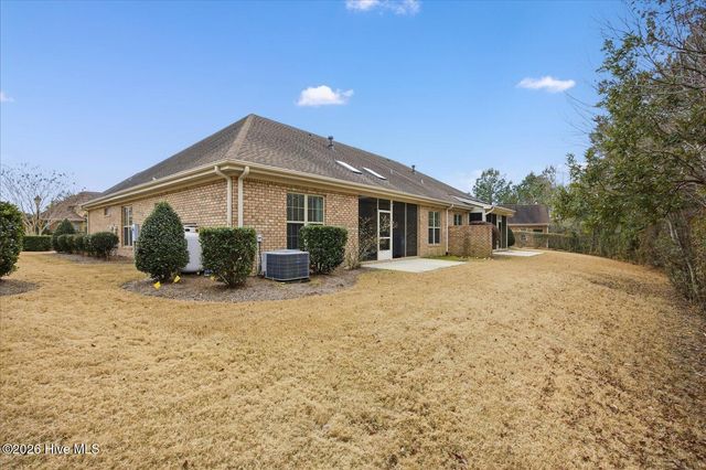 8262 Stenton Drive NE, Leland, NC 28451