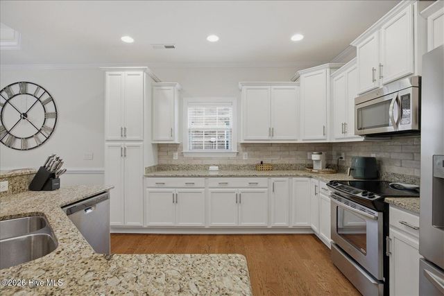 8262 Stenton Drive NE, Leland, NC 28451