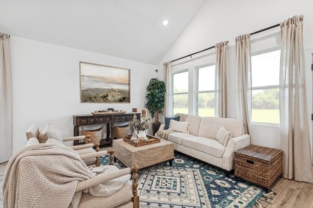 7726 Jade Crest Drive, Angleton, TX 77515