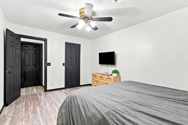 8624 E 133rd Street S, Bixby, OK 74008