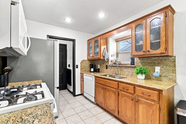 8624 E 133rd Street S, Bixby, OK 74008