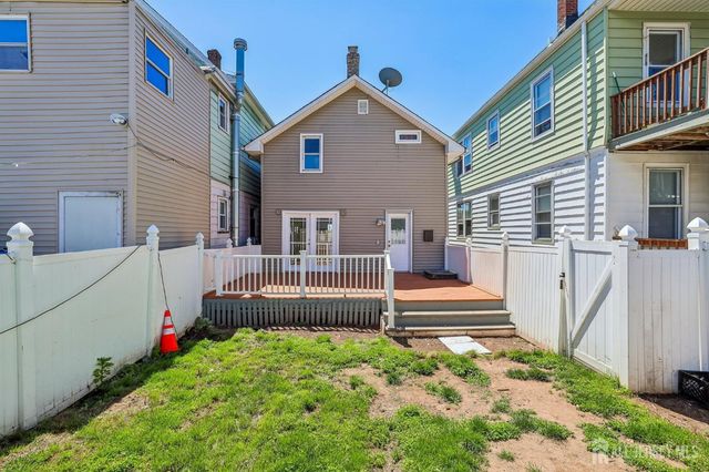 366 Jeffries Street, Perth Amboy, NJ 08861