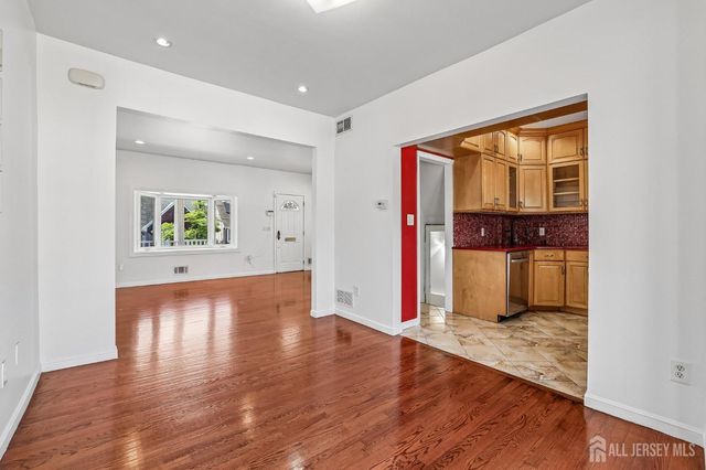 366 Jeffries Street, Perth Amboy, NJ 08861