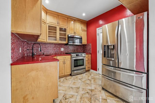 366 Jeffries Street, Perth Amboy, NJ 08861