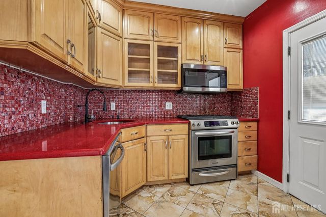 366 Jeffries Street, Perth Amboy, NJ 08861